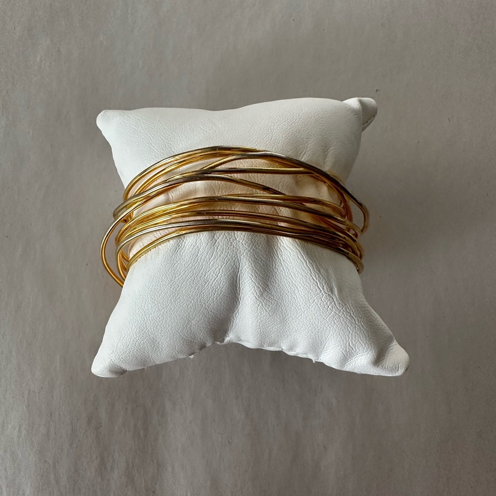 Gold-tone Bracelet. Free with any bundle. - Picture 1 of 2